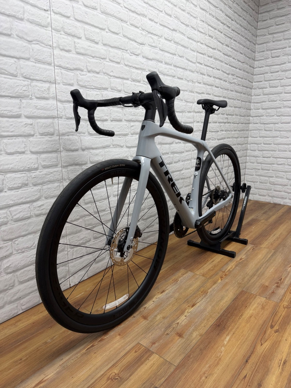 Trek Domane SL 7 Gen 4 56cm Road Bike