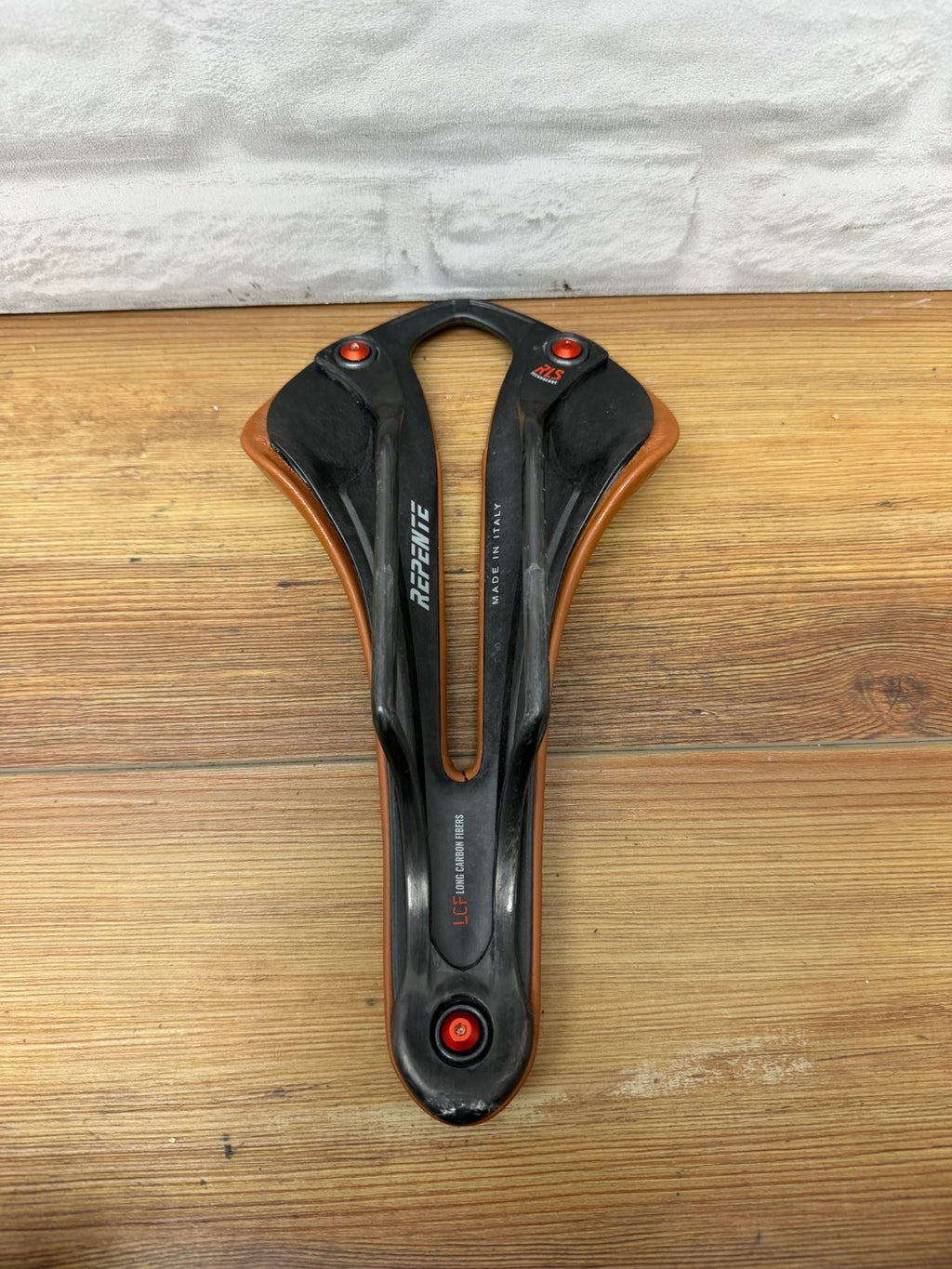 Repente Artax GLM Carbon Saddle TAKE OFF