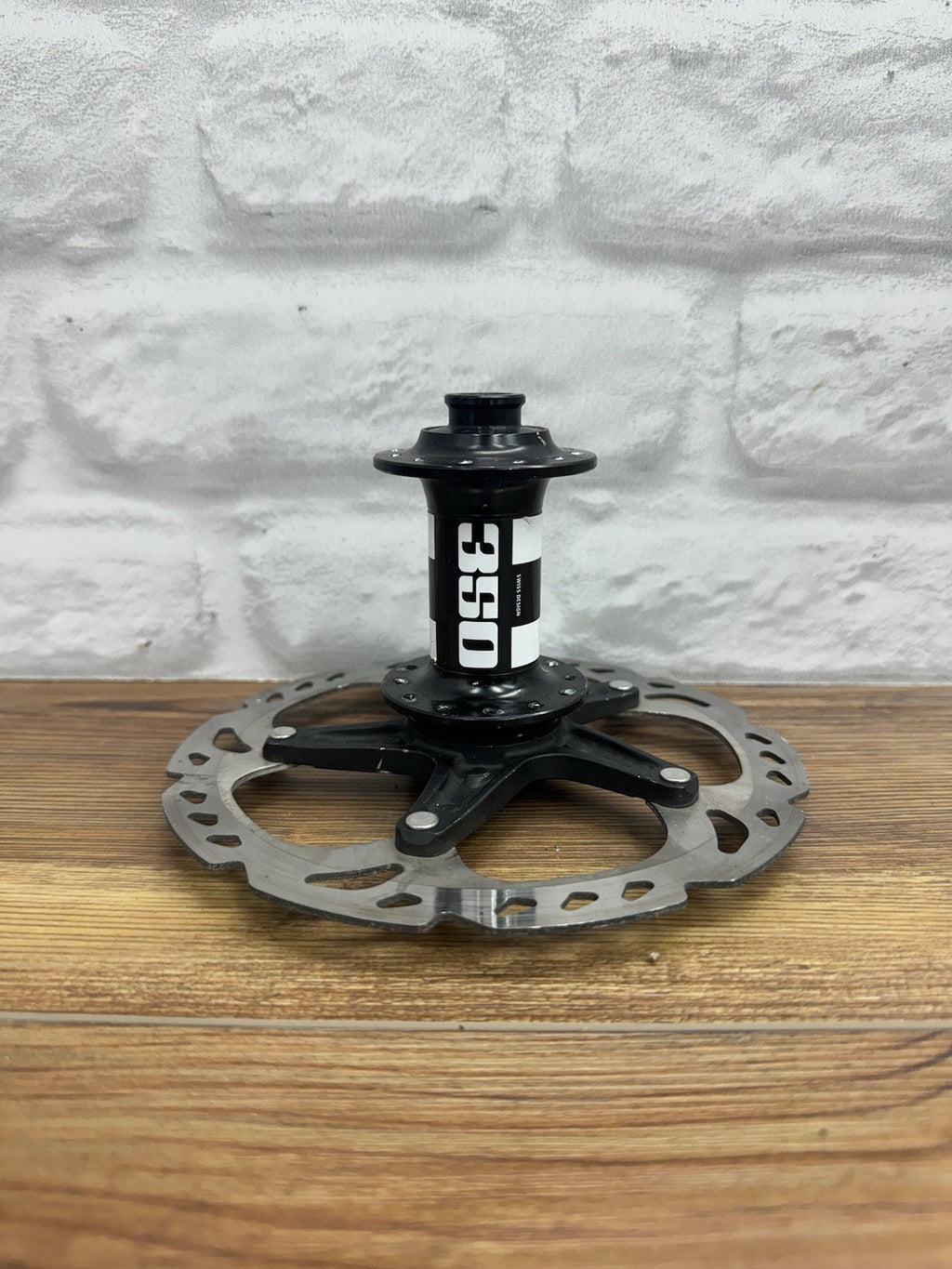 Shimano Ice Technologies Front Disc Brake 160mm Rotor With DT Swiss 350 Hub
