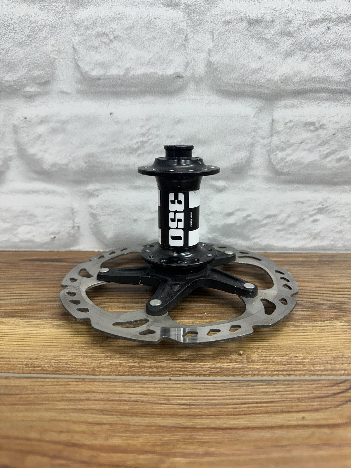 Shimano Ice Technologies Front Disc Brake 160mm Rotor With DT Swiss 350 Hub