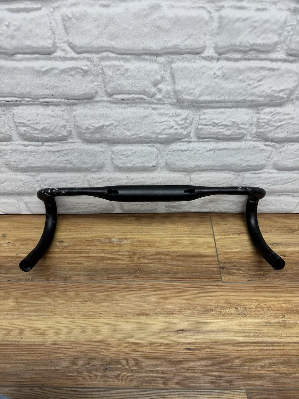 Bontrager Elite Aero VR-CF Road Handlebar 31.8 Dia 44cm Width Aluminum