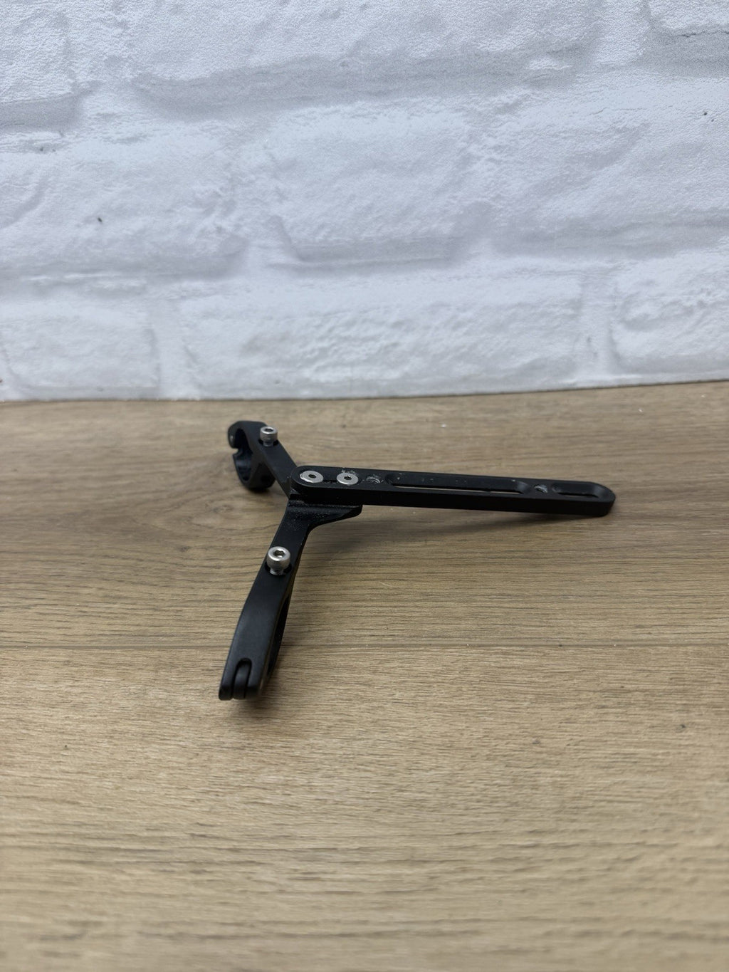y-shaped bicycle fender bridge adapter