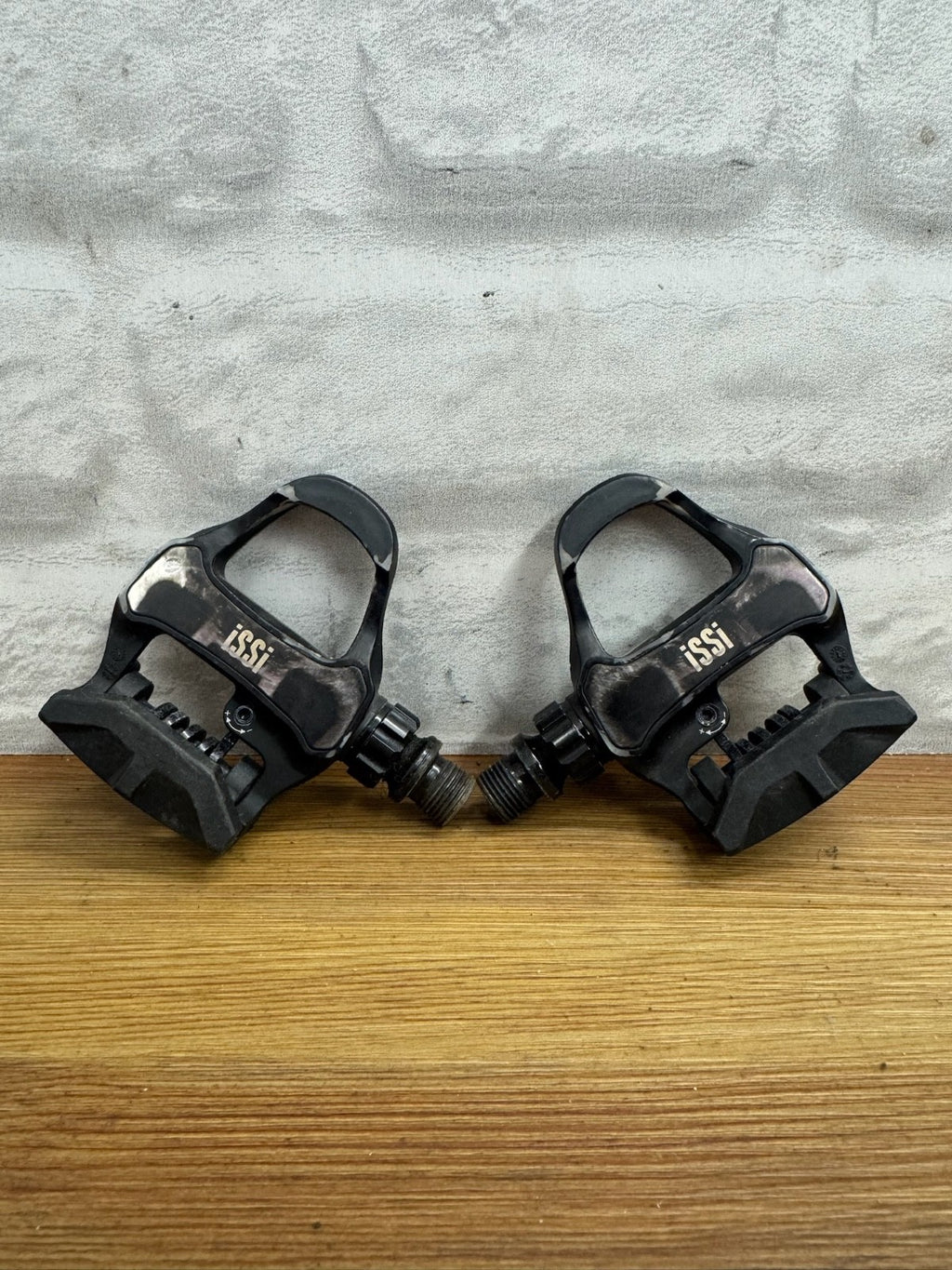 iSSi Road Bike KeO Compatible Clipless Pedals