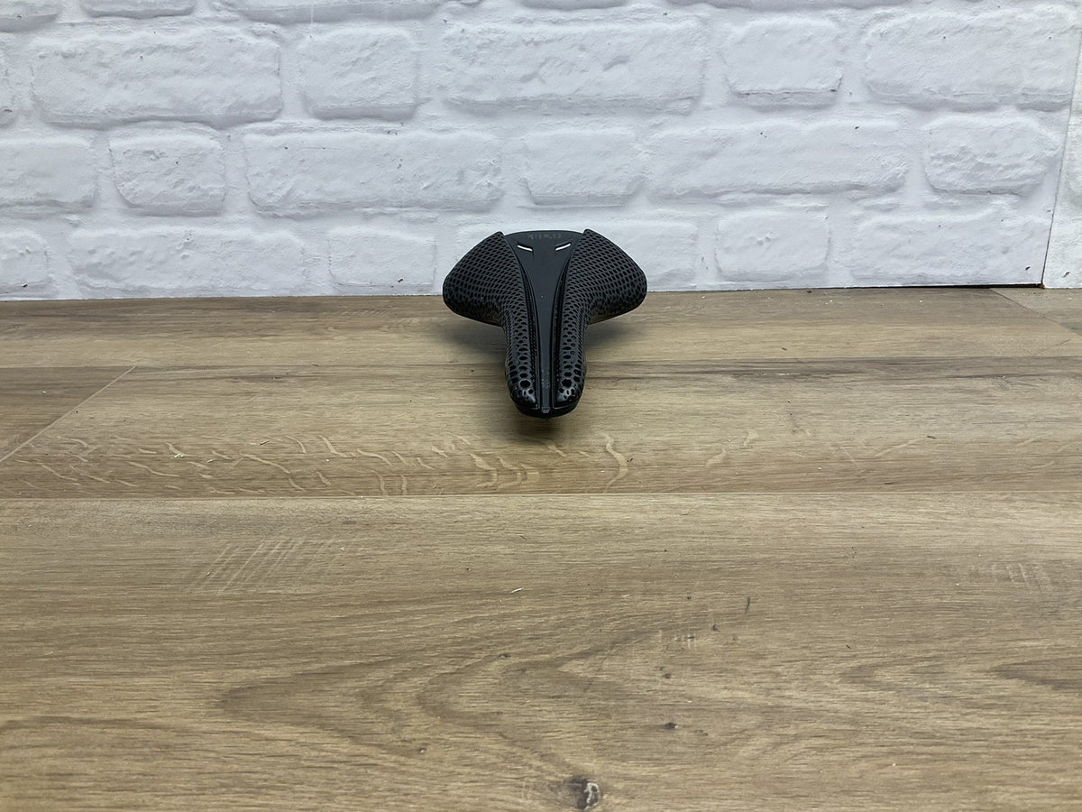 Fizik Versus Evo Adaptive Carbon Rail 139