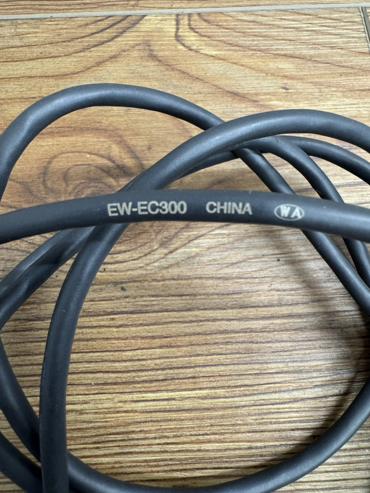 Shimano EW-EC300 Charging Cable - For Dura-Ace/Ultegra 12-Speed Di2 Systems