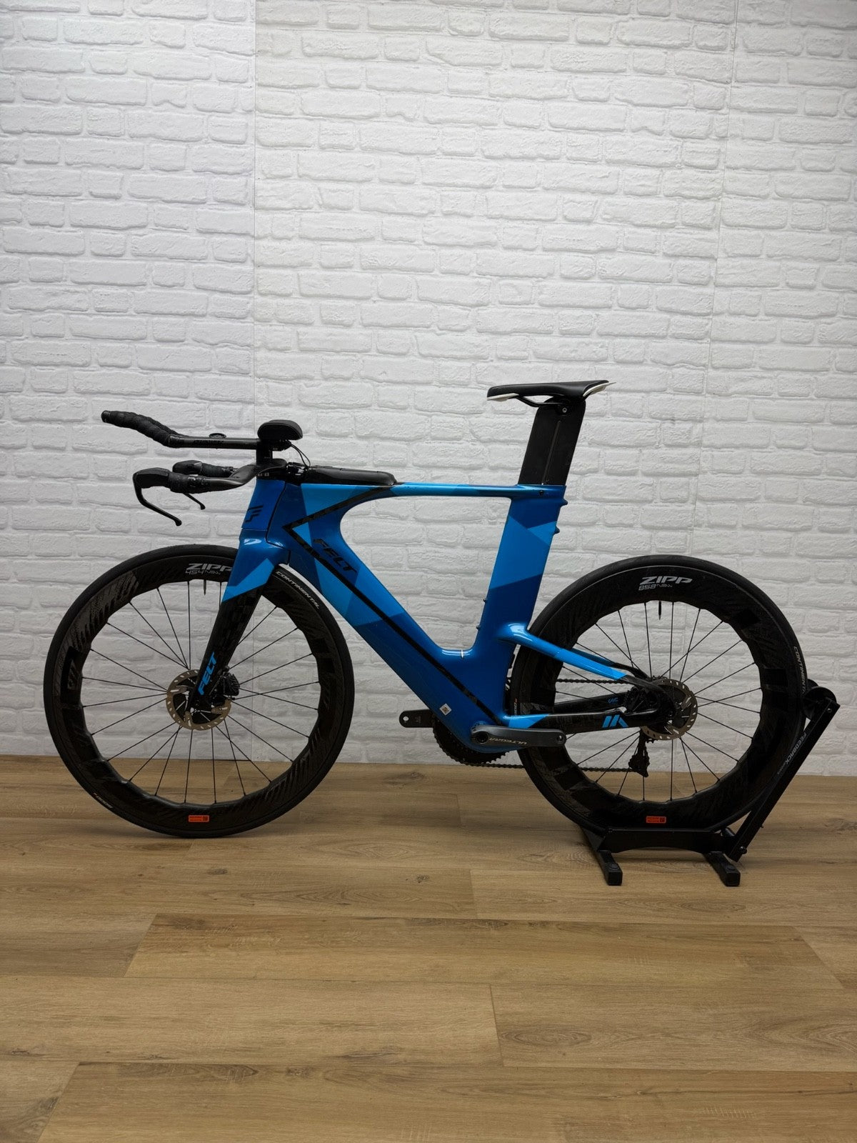 Felt IA 56cm/Large Triathlon Bike