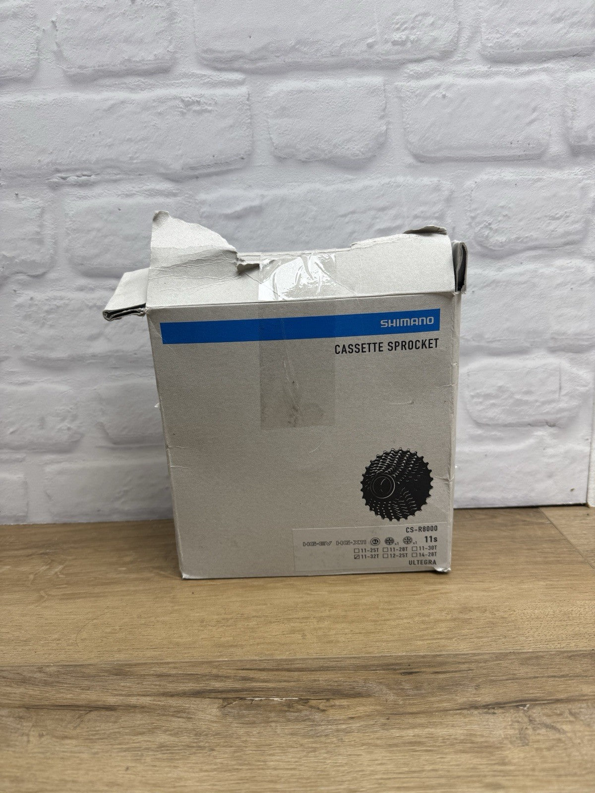 Shimano Ultegra CS-R8000 II Speed Road Bicycle Cassette Sprocket NEW Damaged box
