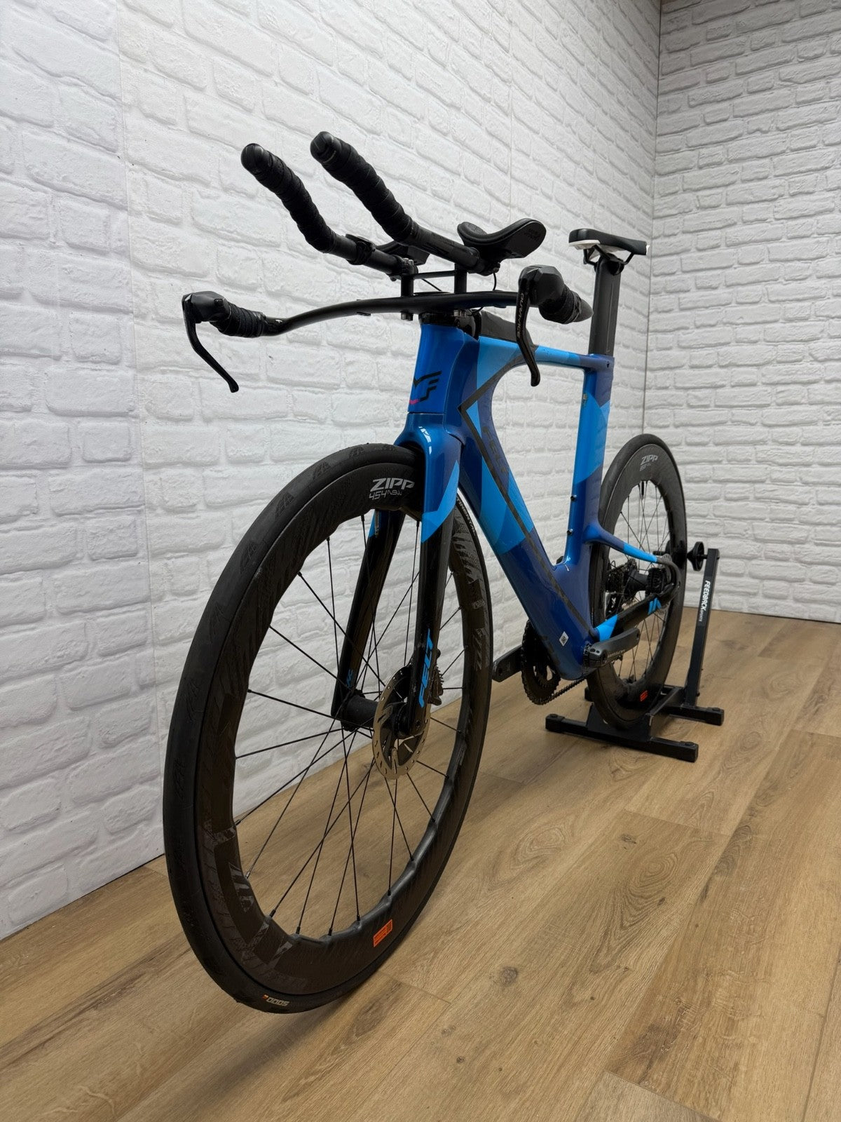 Felt IA 56cm/Large Triathlon Bike