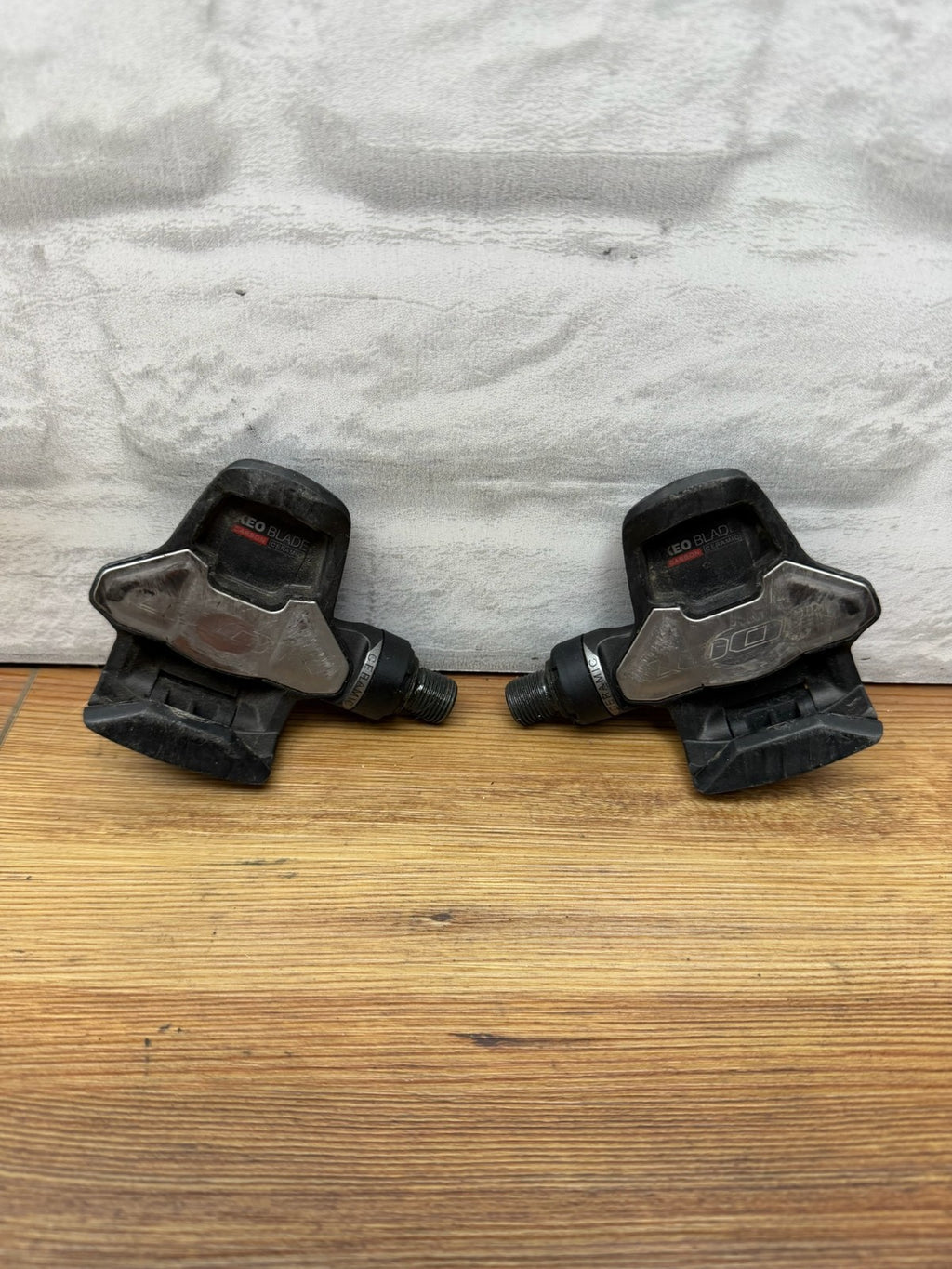 LOOK KEO Blade Carbon Ceramic Road Bike Pedals 12 nm Plates Pair Lightweight Keo