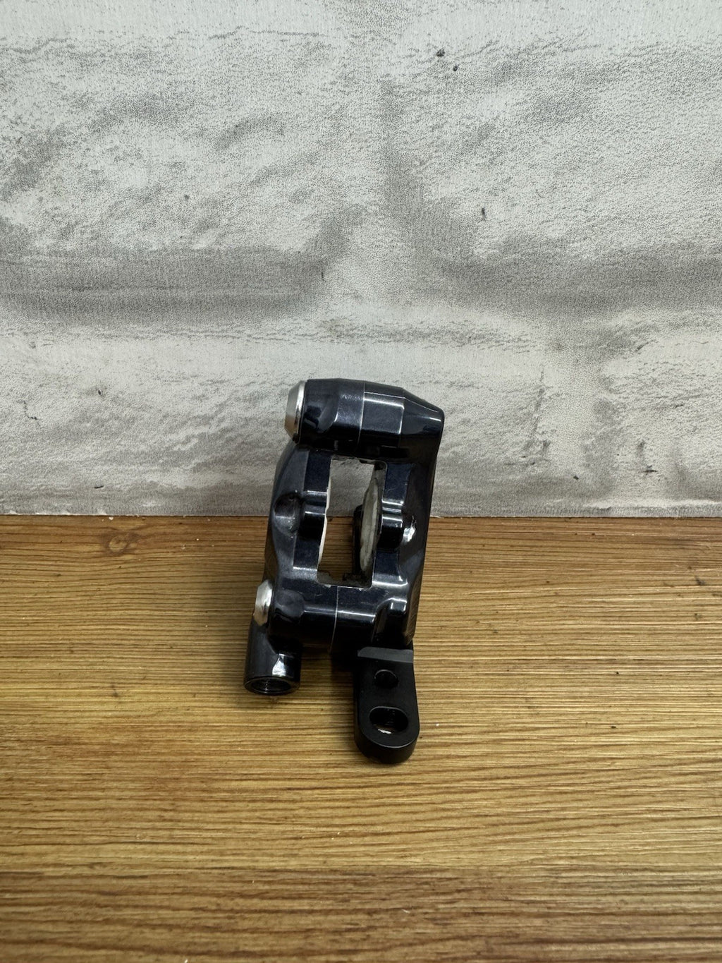 Shimano Ultegra BR-8070 Hydraulic Disc Brake Caliper