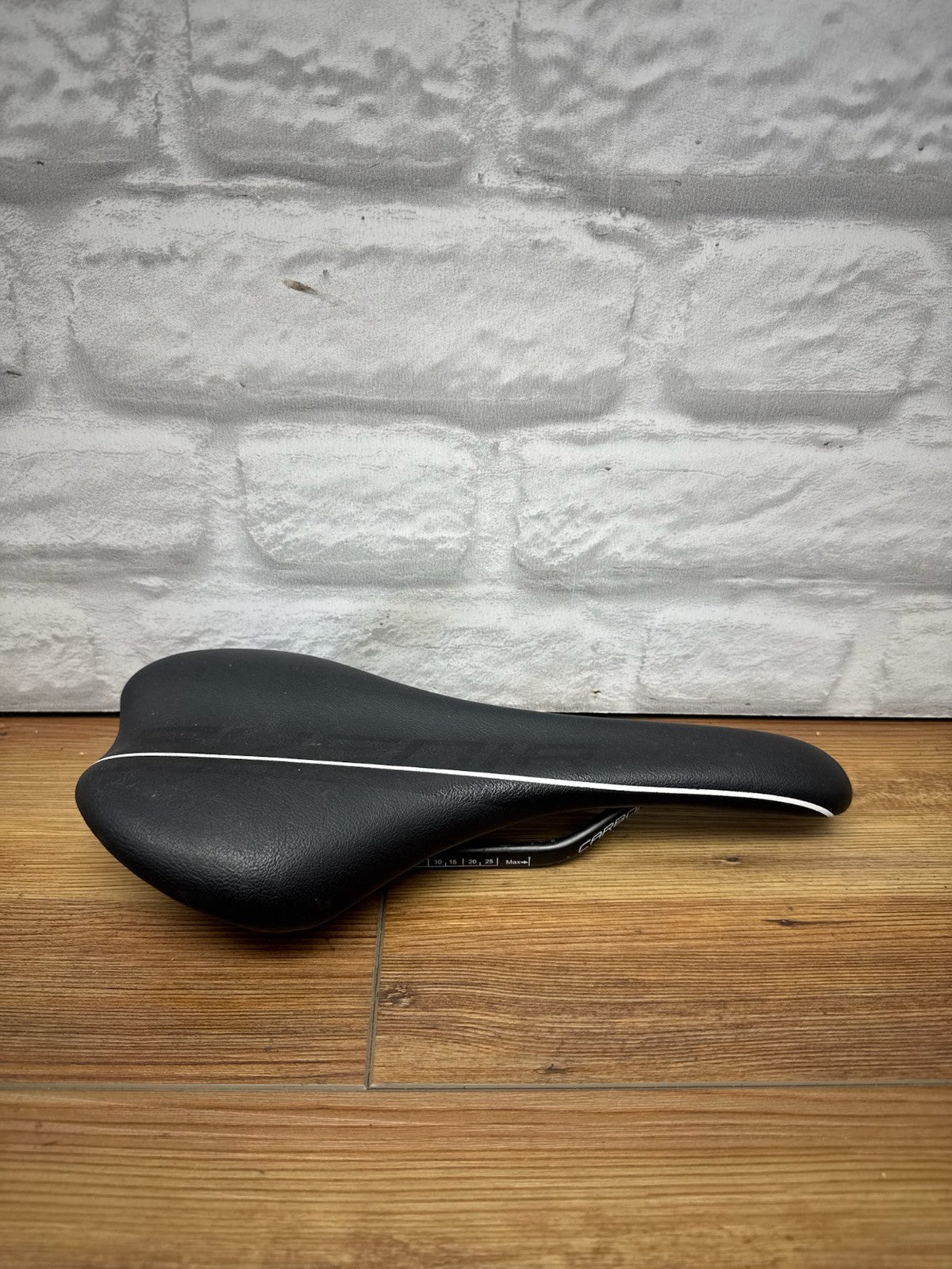 Avenir Velo Carbon Rail Saddle