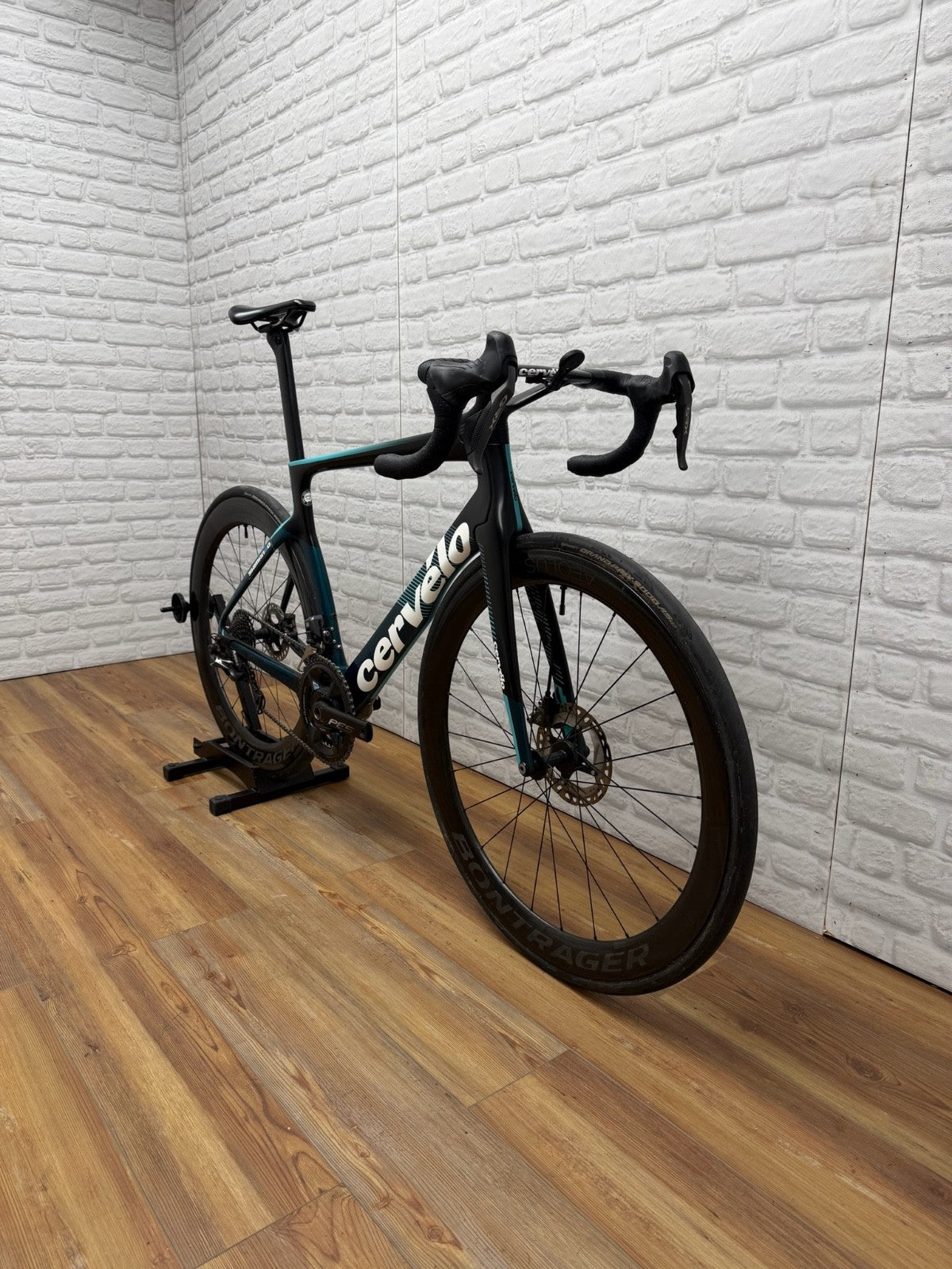 Cervelo S5 56cm Di2 Road Bike