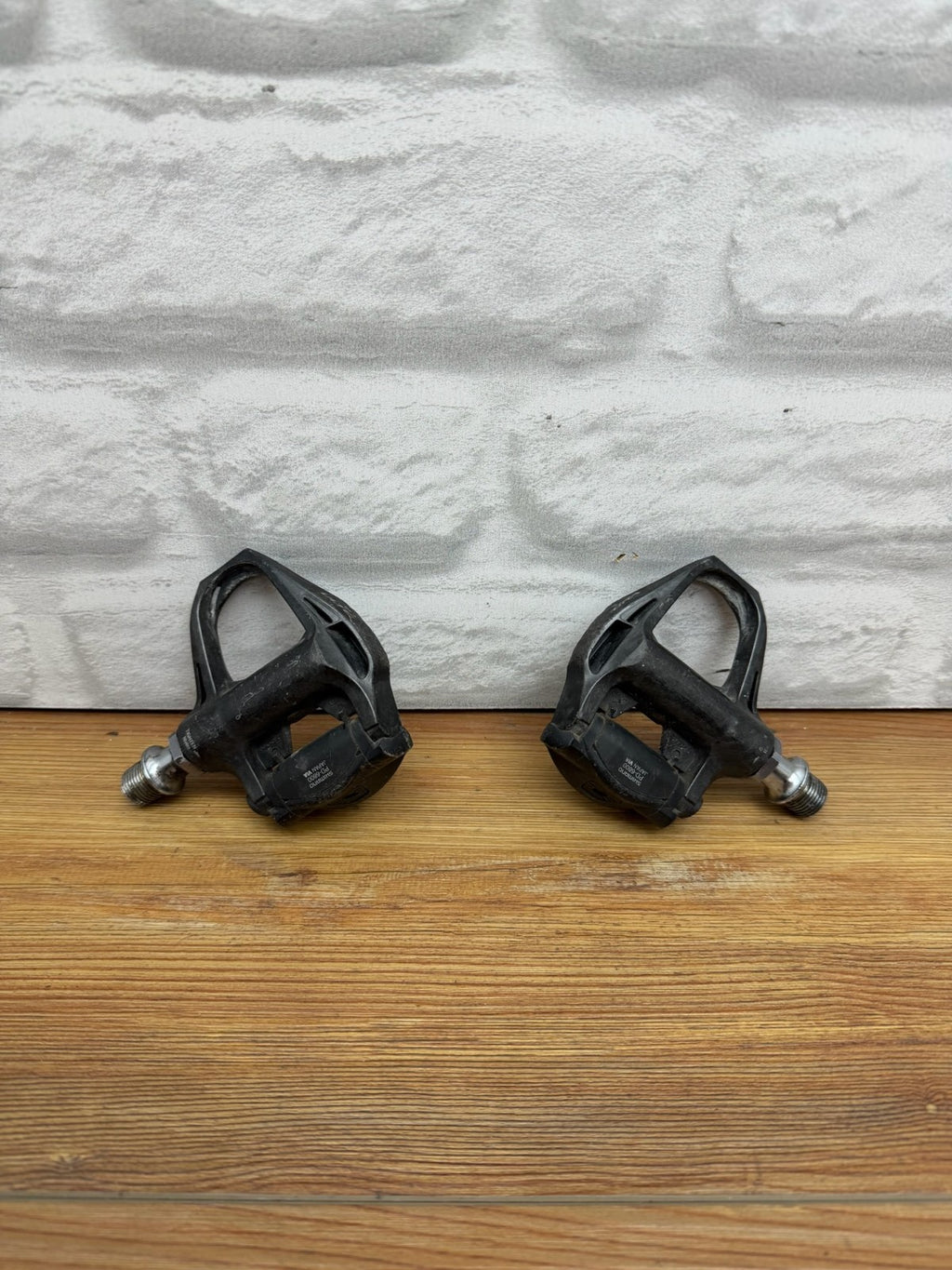 Shimano Ultegra PD-6800 Carbon Fiber Clipless Road Bike Pedals