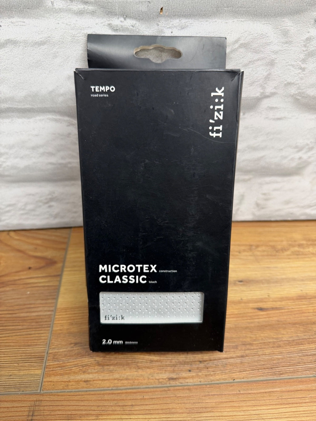 Fizik Tempo microtex Classic 2mm Handlebar Tape Silver
