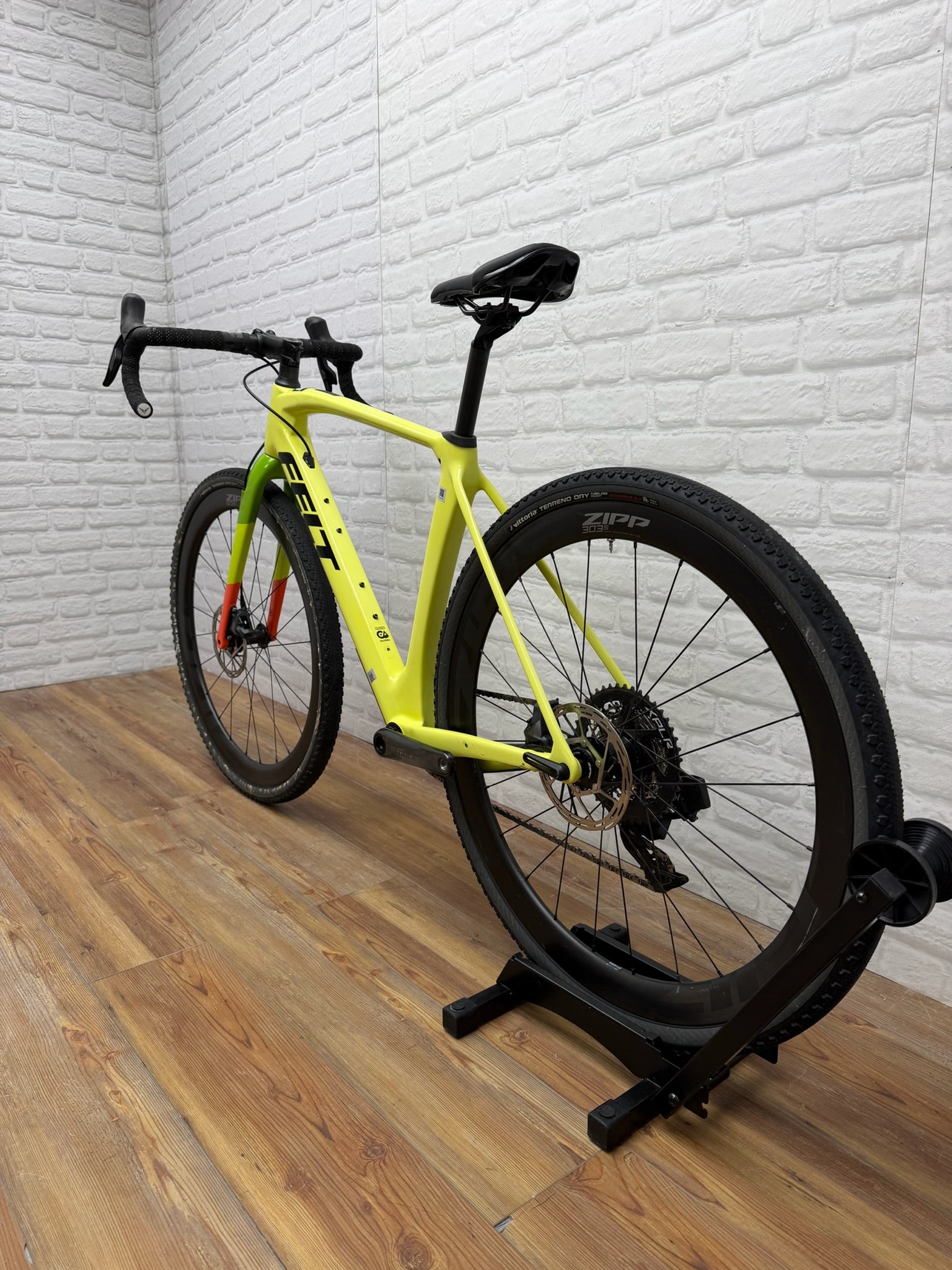 Felt Breed Gravel Bike Medium 54cm
