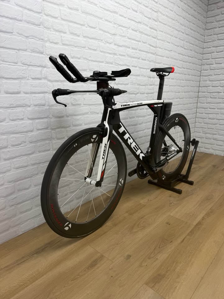 Trek Speed Concept Large Shimano Dura-Ace Di2 Triathlon Bike Bontrager Aeolus 9