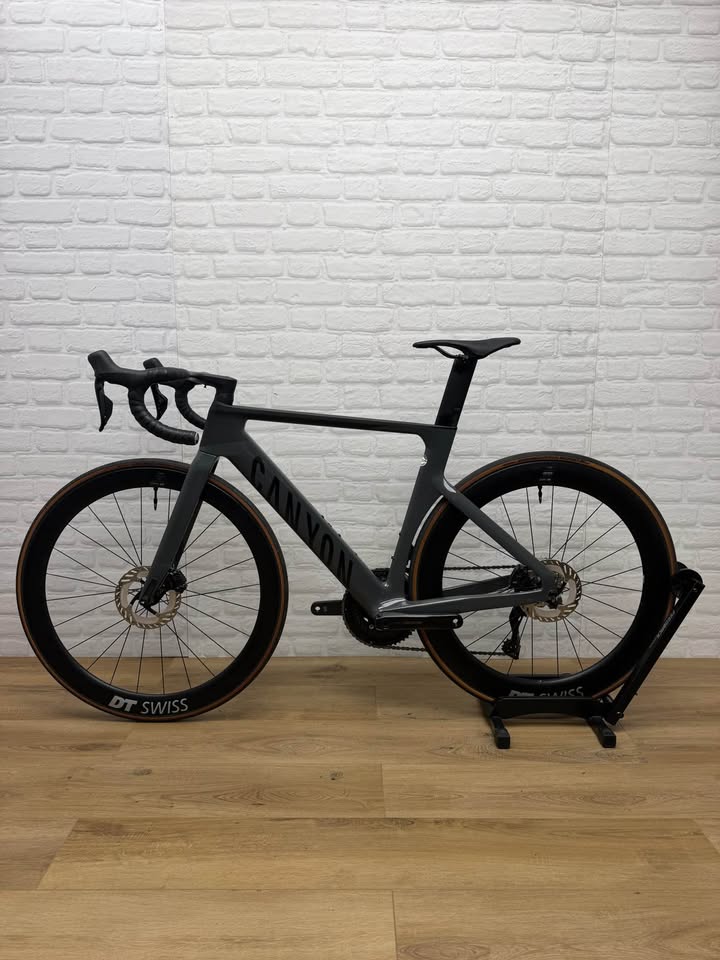 Canyon Aeroad CF SLX Small Shimano Di2 Disc Road Bike DT Swiss Carbon