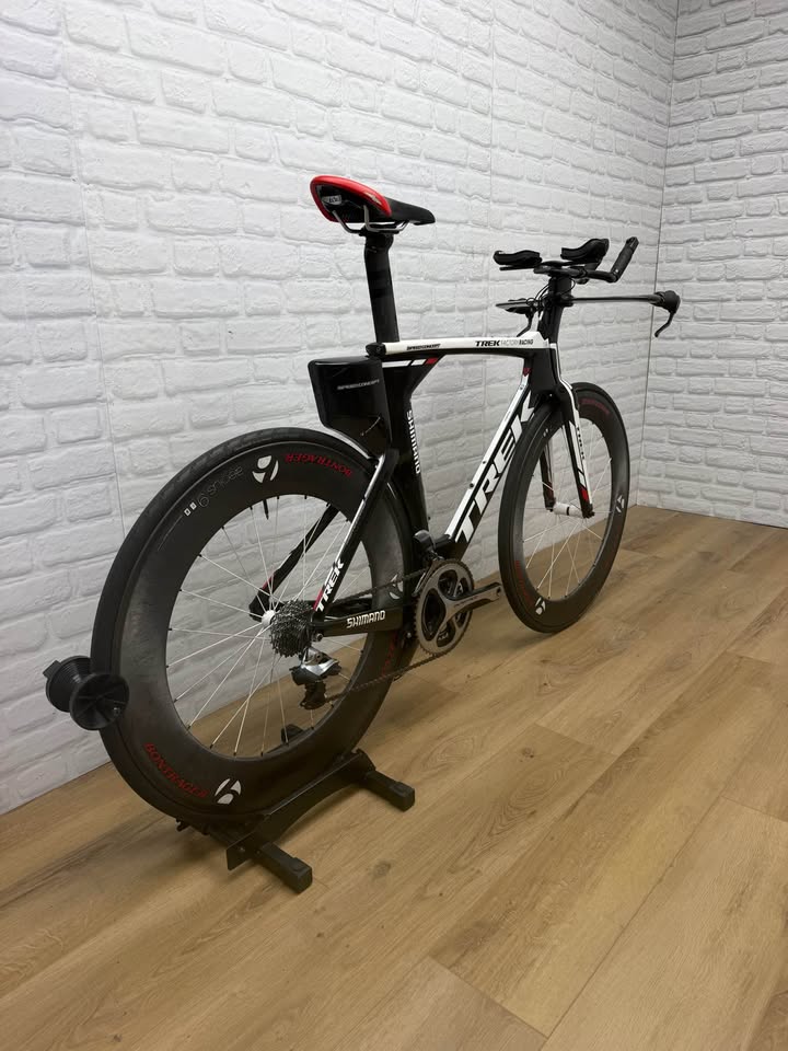 Trek Speed Concept Large Shimano Dura-Ace Di2 Triathlon Bike Bontrager Aeolus 9