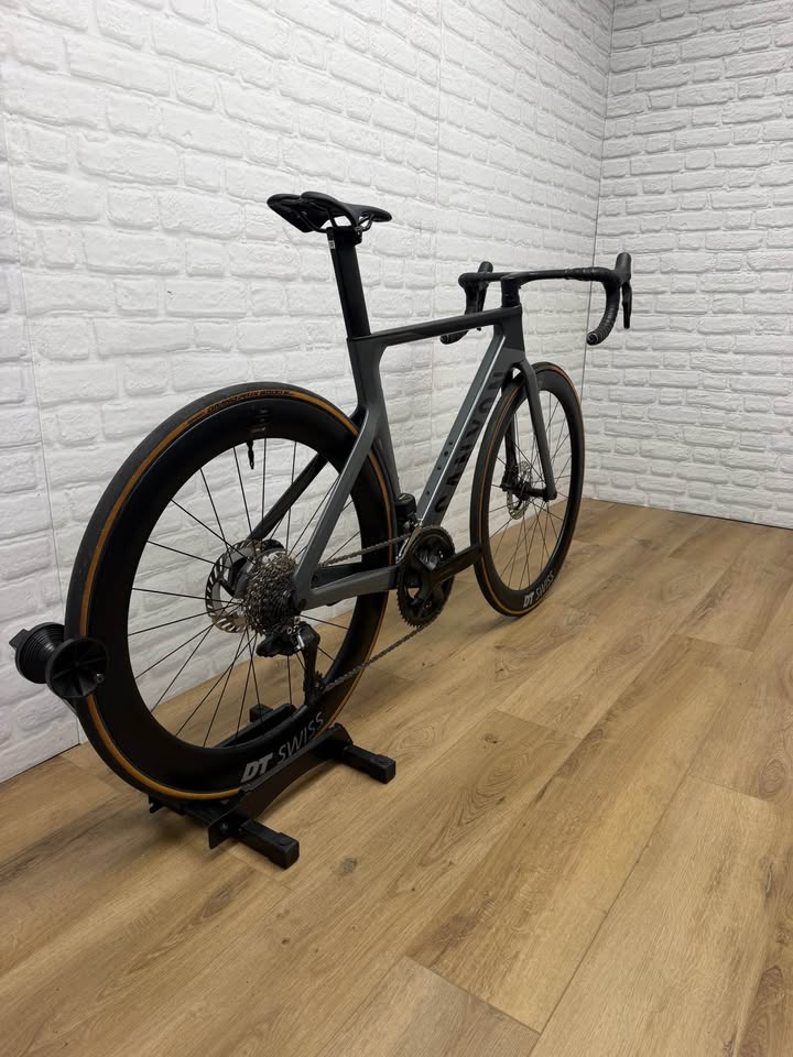 Canyon Aeroad CF SLX Small Shimano Di2 Disc Road Bike DT Swiss Carbon