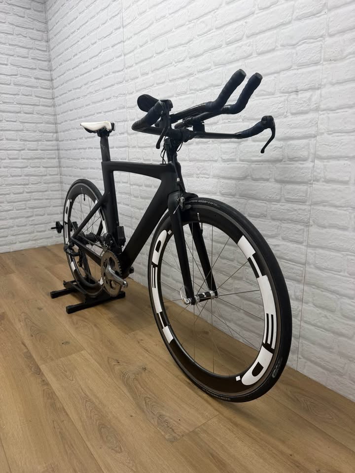 Trek Speed Concept Medium Shimano Ultegra Di2 Triathlon Bike HED Carbon