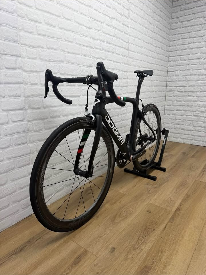 Pinarello Dogma F10 51.5cm Road Bike