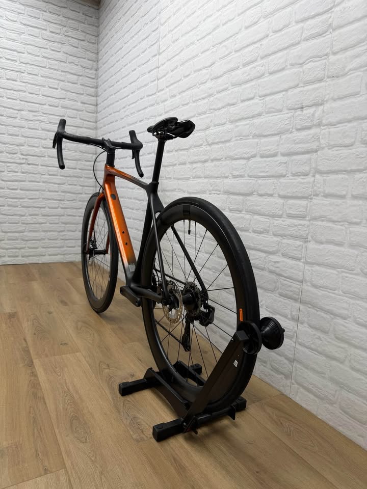 Giant TCR Advanced Pro Disc 0 Medium Road Bike