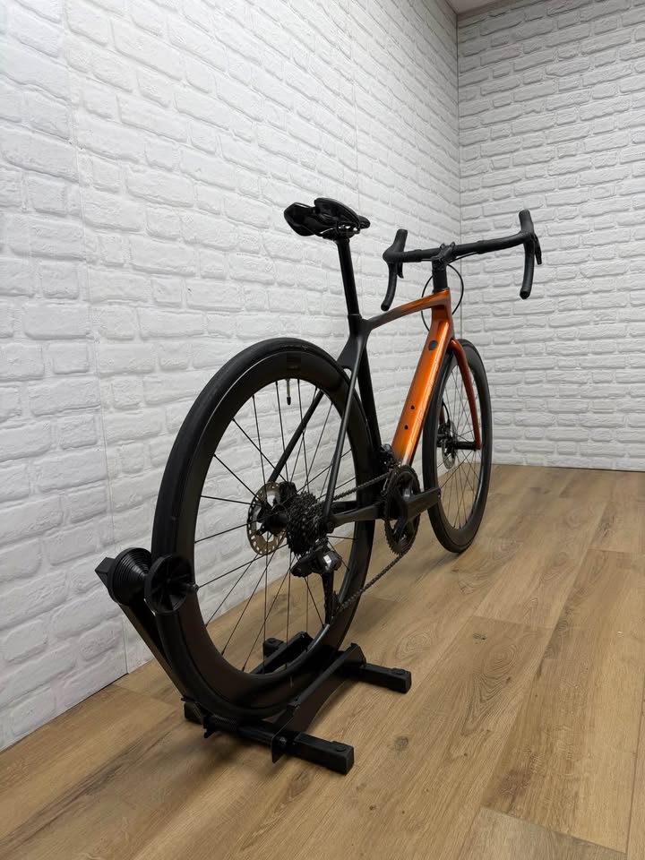 Giant TCR Advanced Pro Disc 0 Medium Road Bike