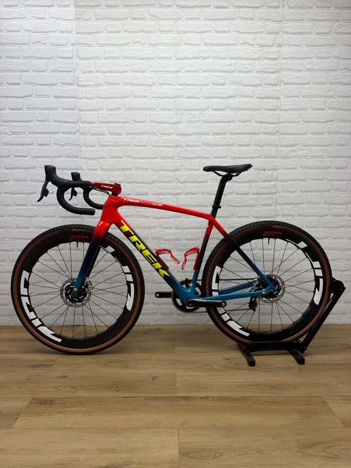 NEW Trek Boone 54cm Gravel/Cyclocross Bike