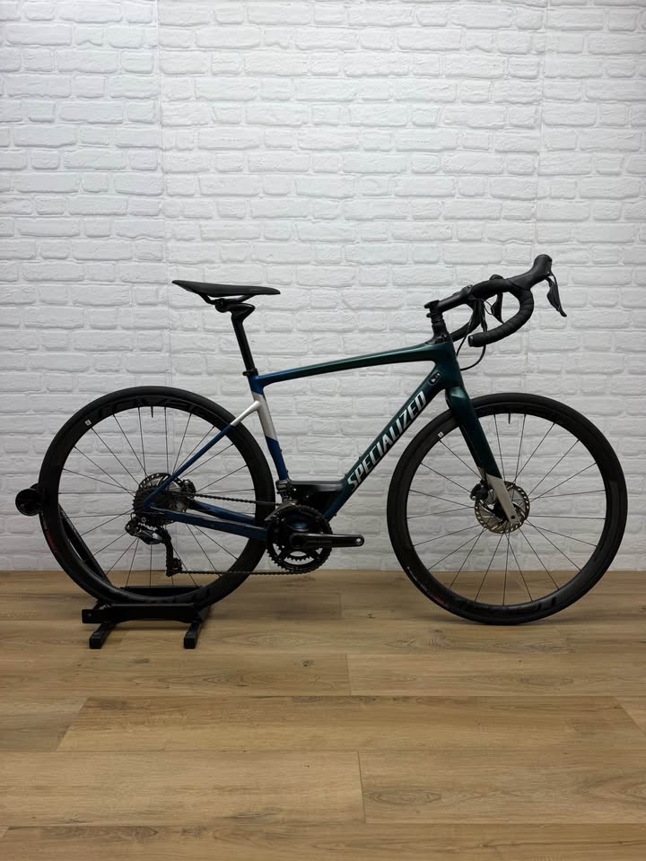 Specialized Diverge 56cm Ultegra Di2 Carbon Gravel Bike