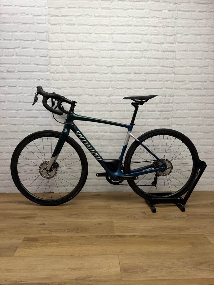 Specialized Diverge 56cm Ultegra Di2 Carbon Gravel Bike