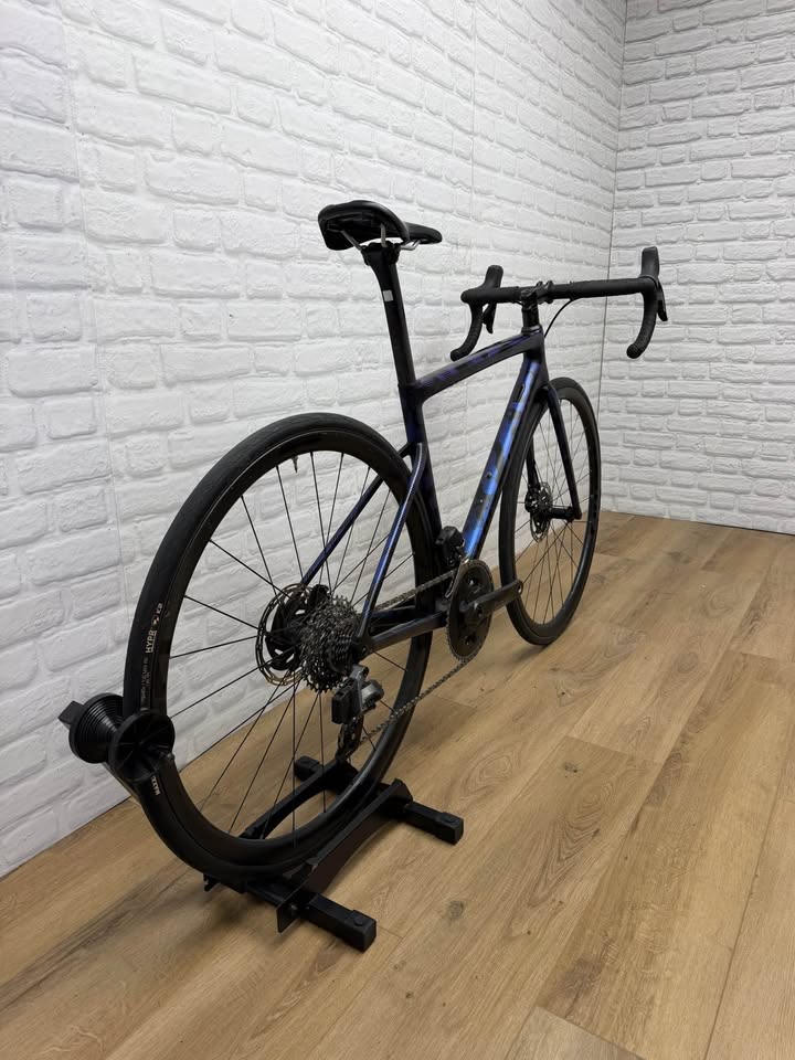 Specialized Tarmac SL6 52cm SRAM eTap AXS Disc Road Bike