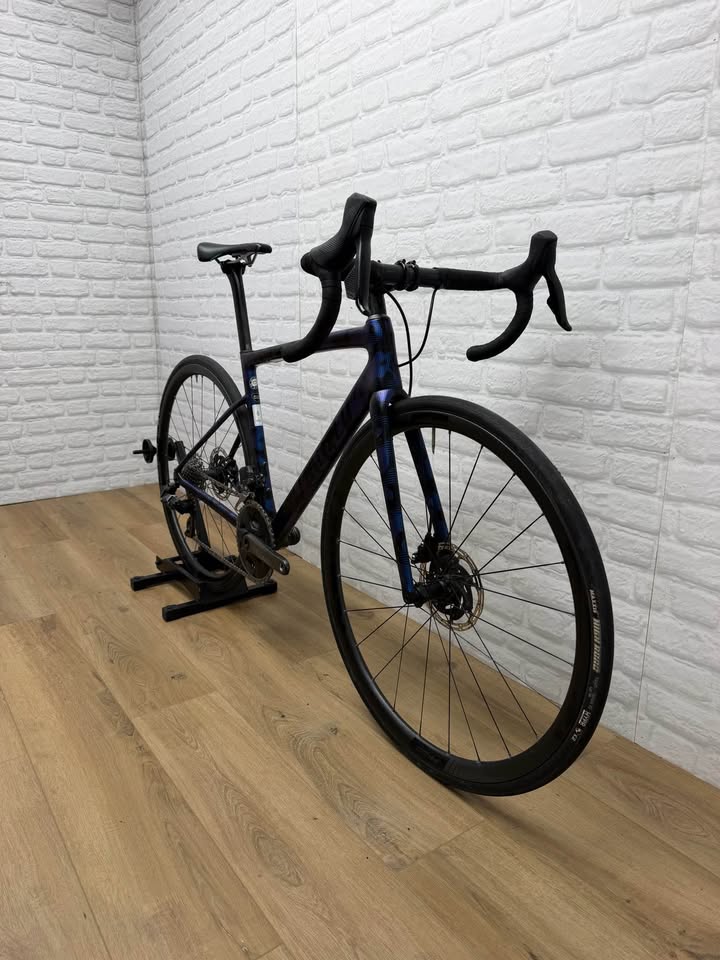 Specialized Tarmac SL6 52cm SRAM eTap AXS Disc Road Bike