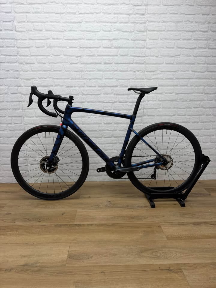Specialized Tarmac SL6 56cm Ultegra Di2 Disc Road Bike