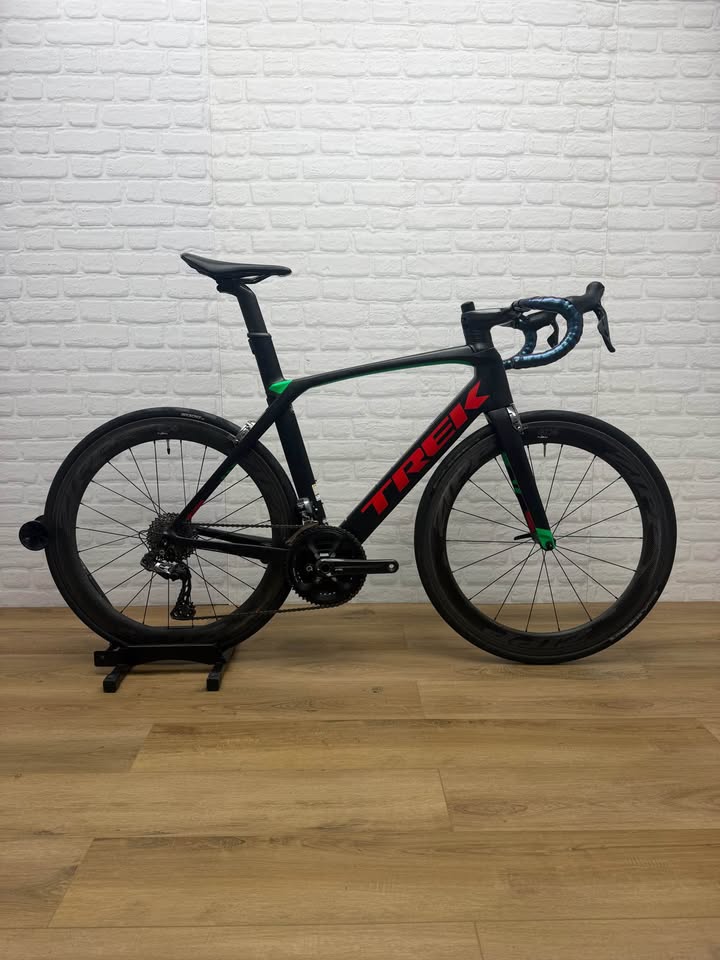 Trek Madone SLR Project One 56cm Dura Ace Di2 Road Bike