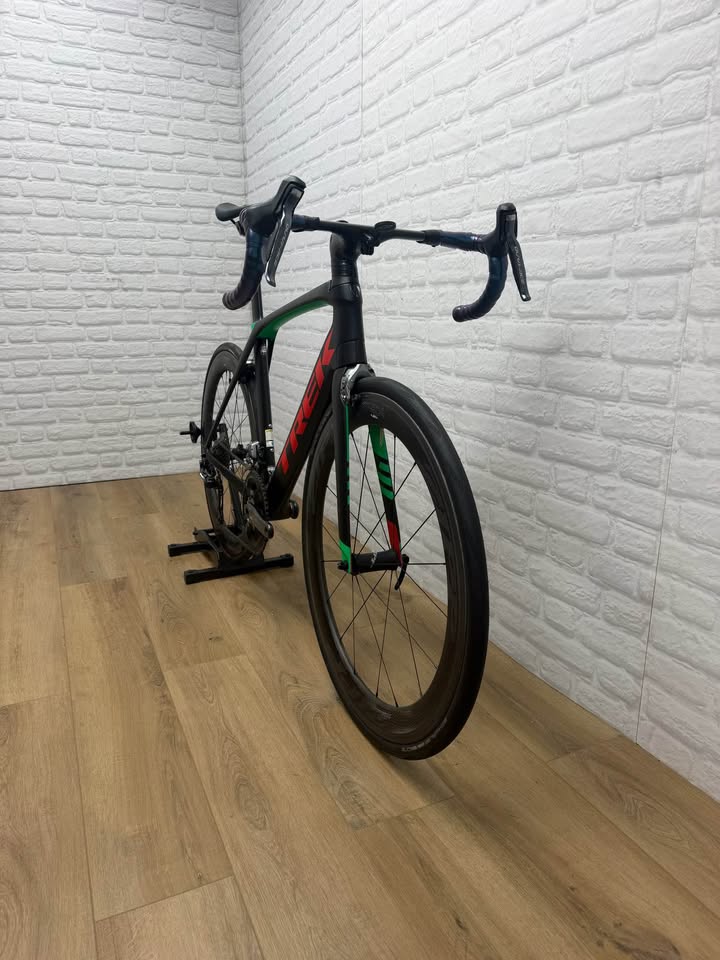 Trek Madone SLR Project One 56cm Dura Ace Di2 Road Bike