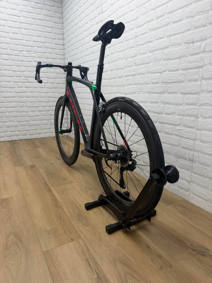 Trek Madone SLR Project One 56cm Dura Ace Di2 Road Bike