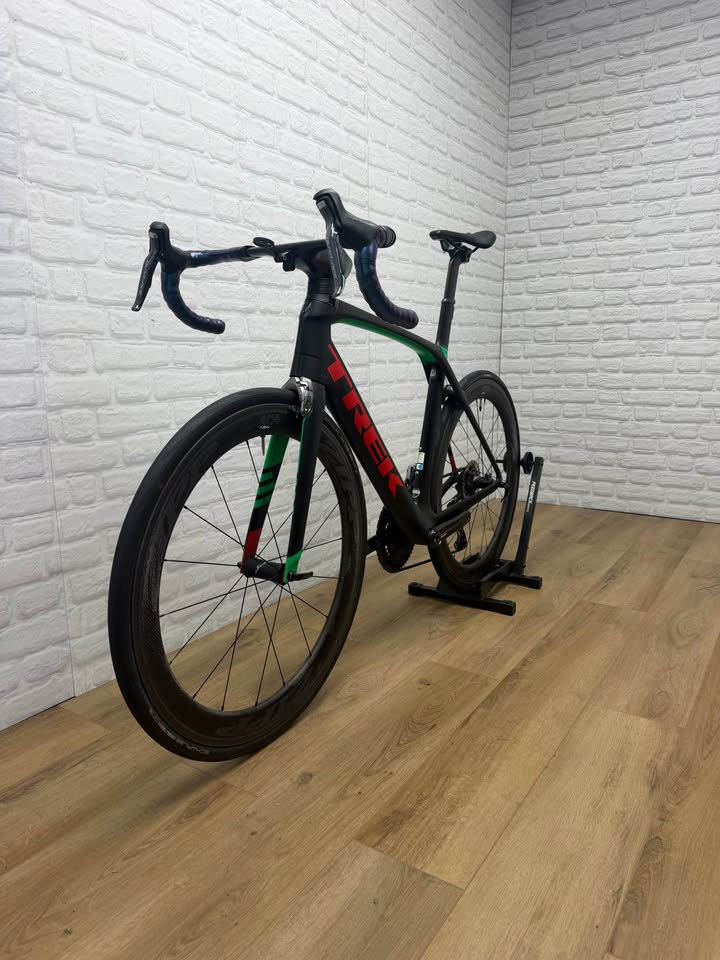 Trek Madone SLR Project One 56cm Dura Ace Di2 Road Bike