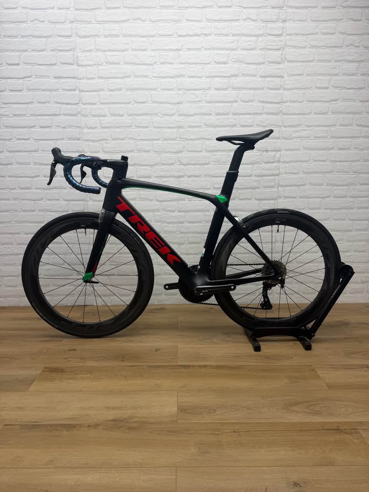 Trek Madone SLR Project One 56cm Dura Ace Di2 Road Bike