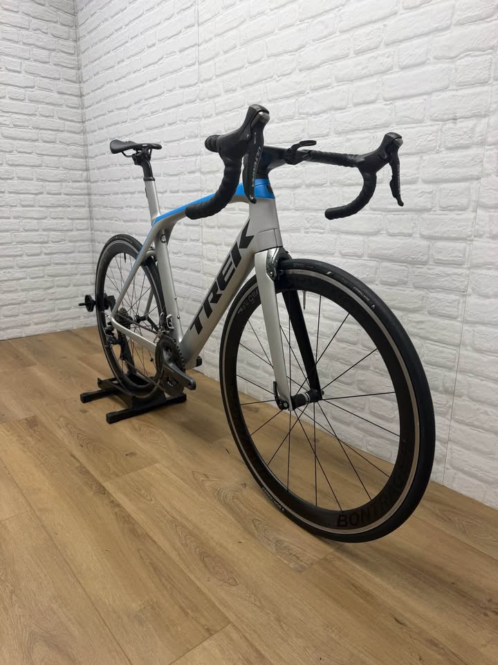 Trek Madone SLR Project One 56cm Ultegra Road Bike