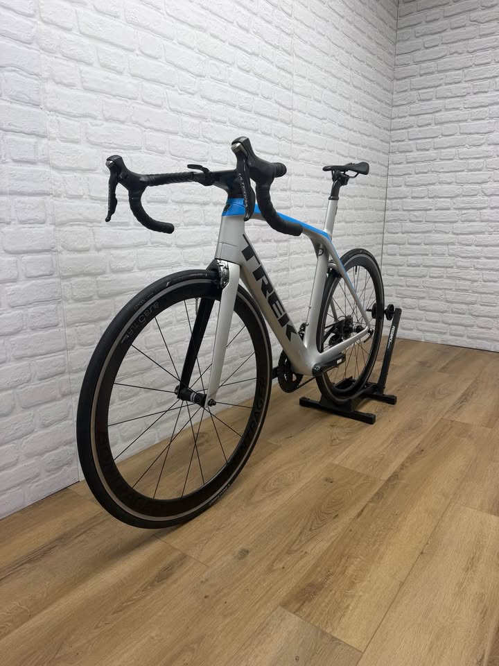 Trek Madone SLR Project One 56cm Ultegra Road Bike